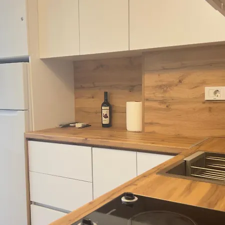 The Nest * Shëngjin